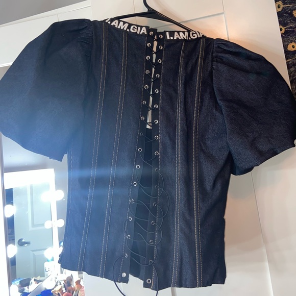 I am Gia top - Picture 2 of 3